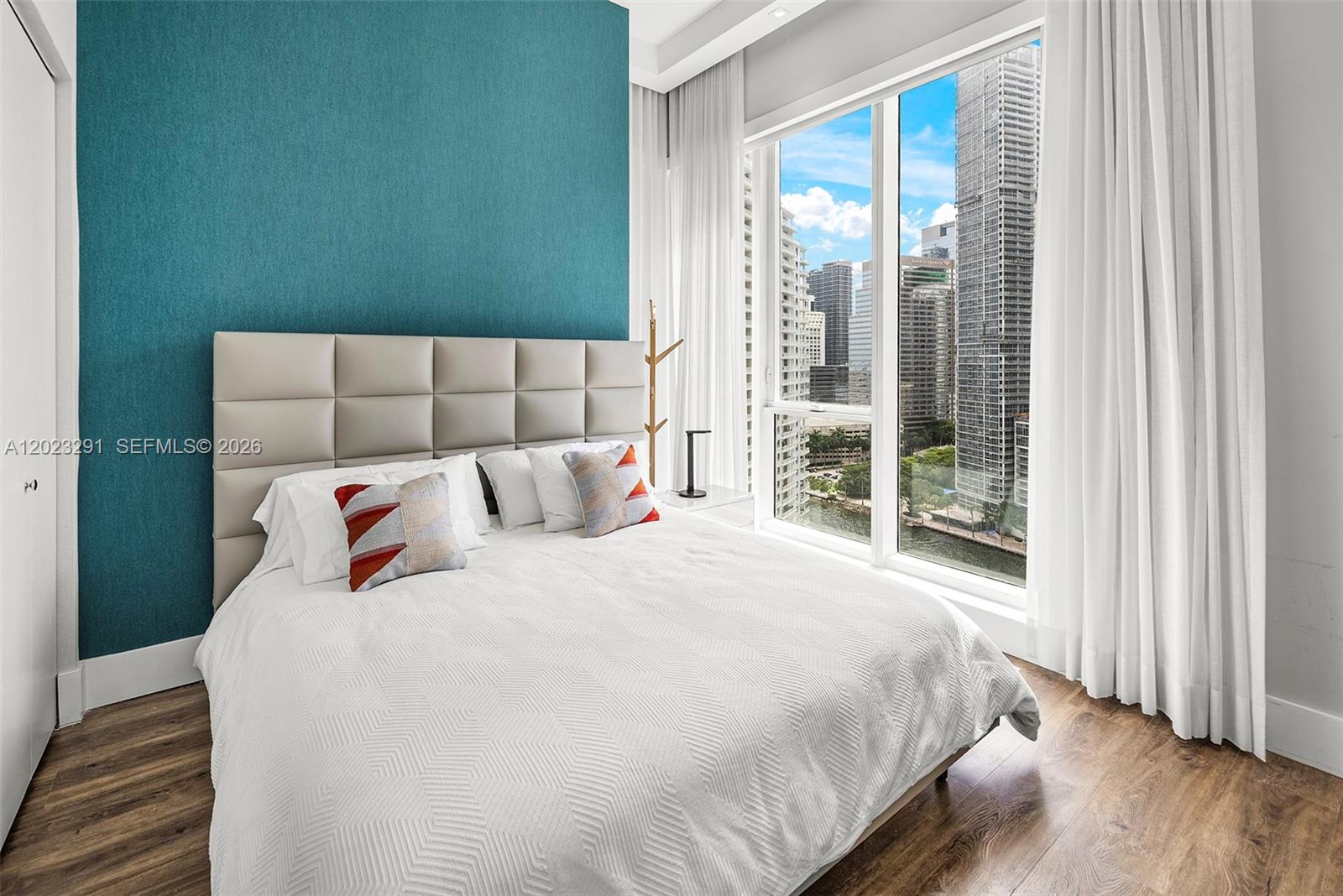 900 Brickell Key Blvd #1801, Miami FL 33131