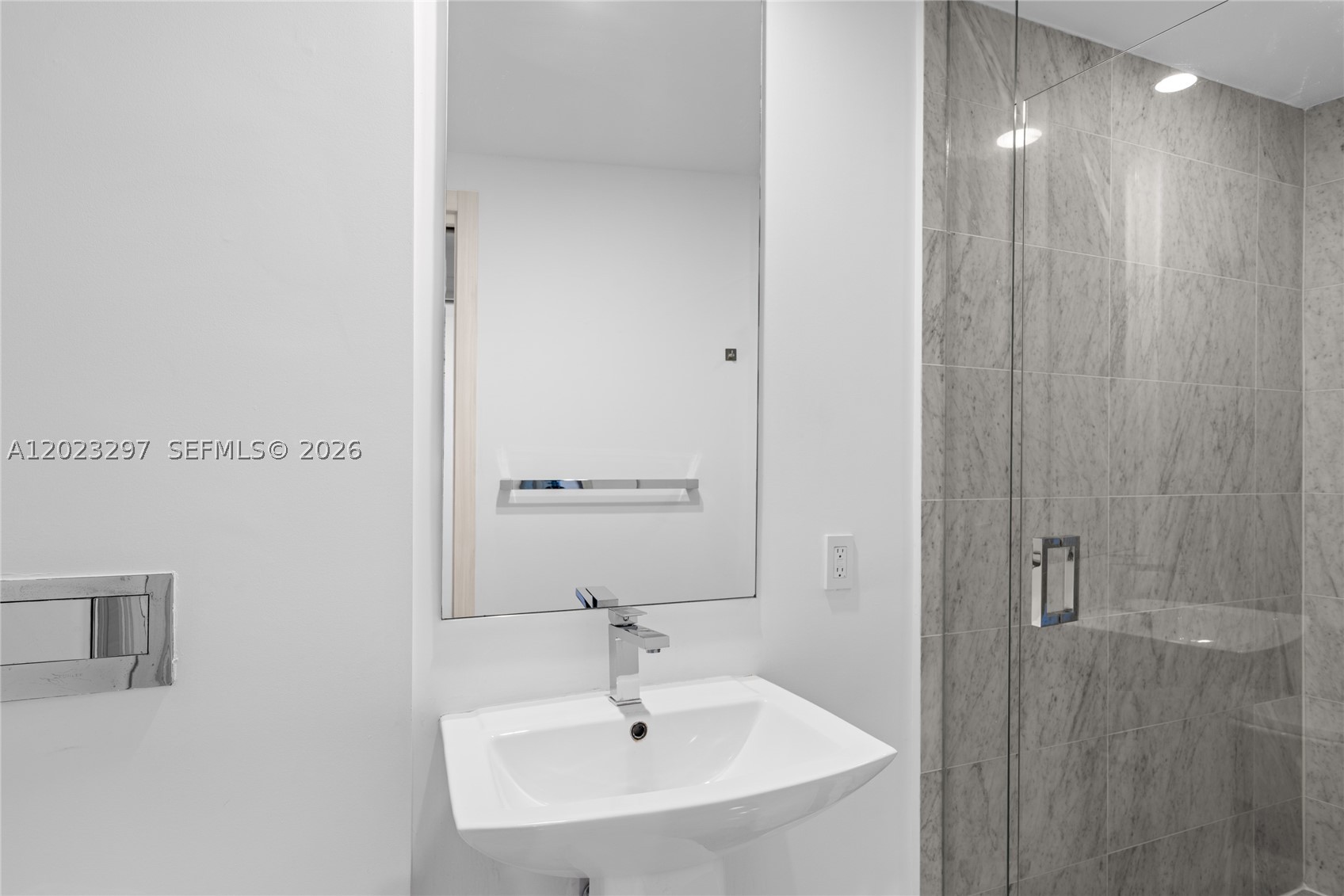801 S Miami Ave #4104, Miami FL 33130