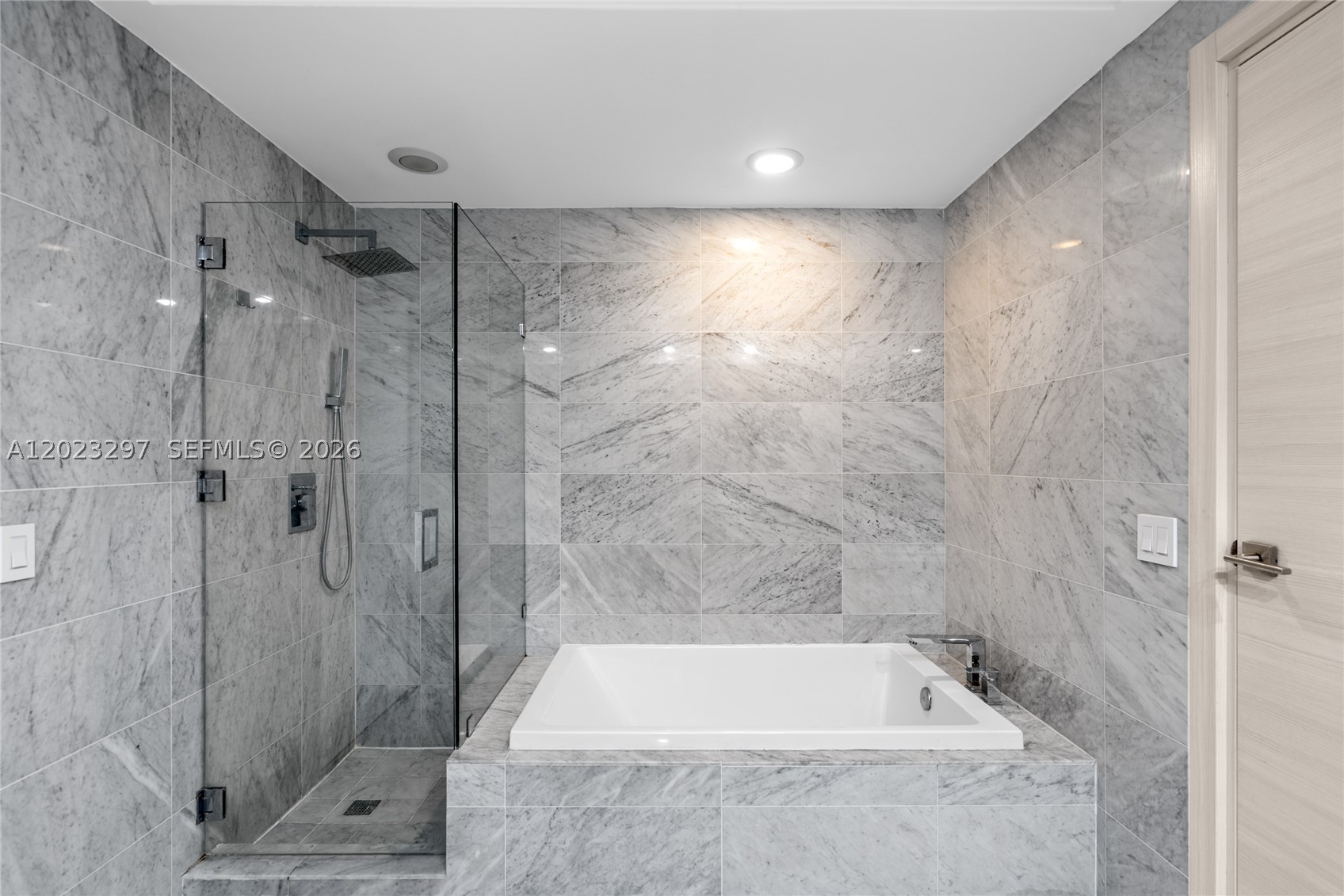 801 S Miami Ave #4104, Miami FL 33130