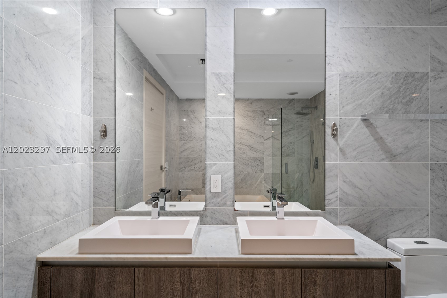 801 S Miami Ave #4104, Miami FL 33130