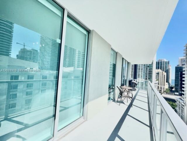 79 SW 12th St #1806, Miami FL 33130