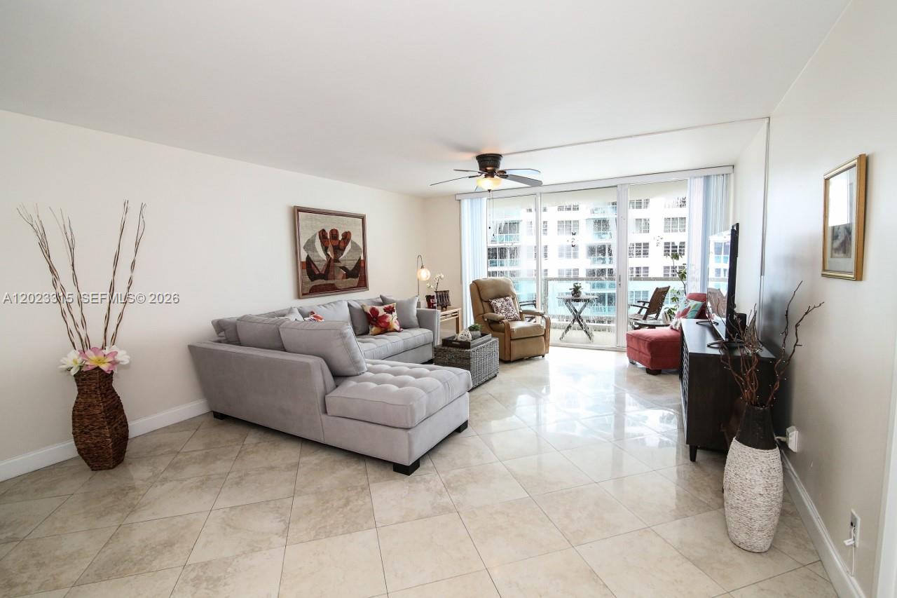 5151 Collins Ave #827, Miami Beach FL 33140