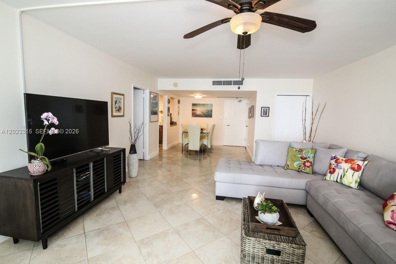 5151 Collins Ave #827, Miami Beach FL 33140