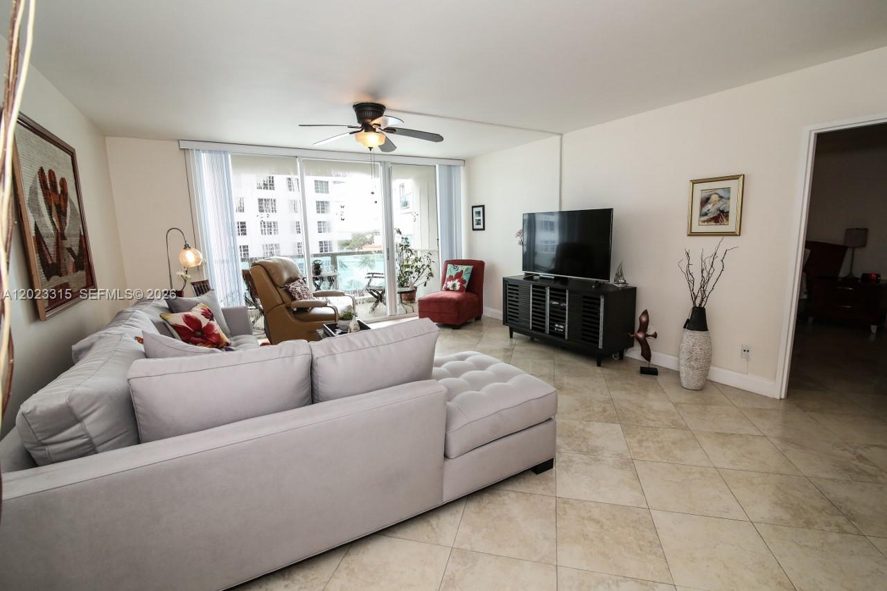 5151 Collins Ave #827, Miami Beach FL 33140