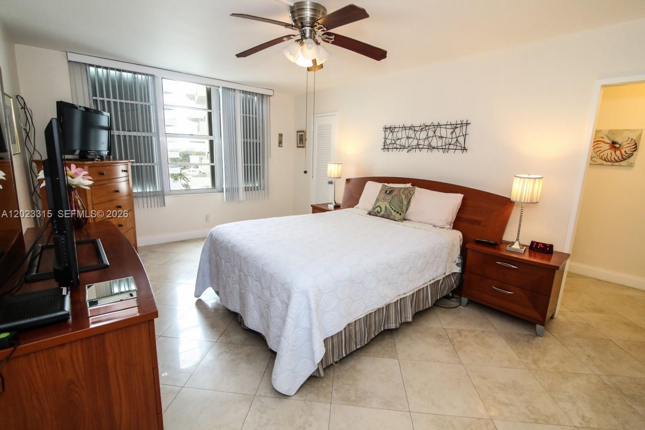 5151 Collins Ave #827, Miami Beach FL 33140