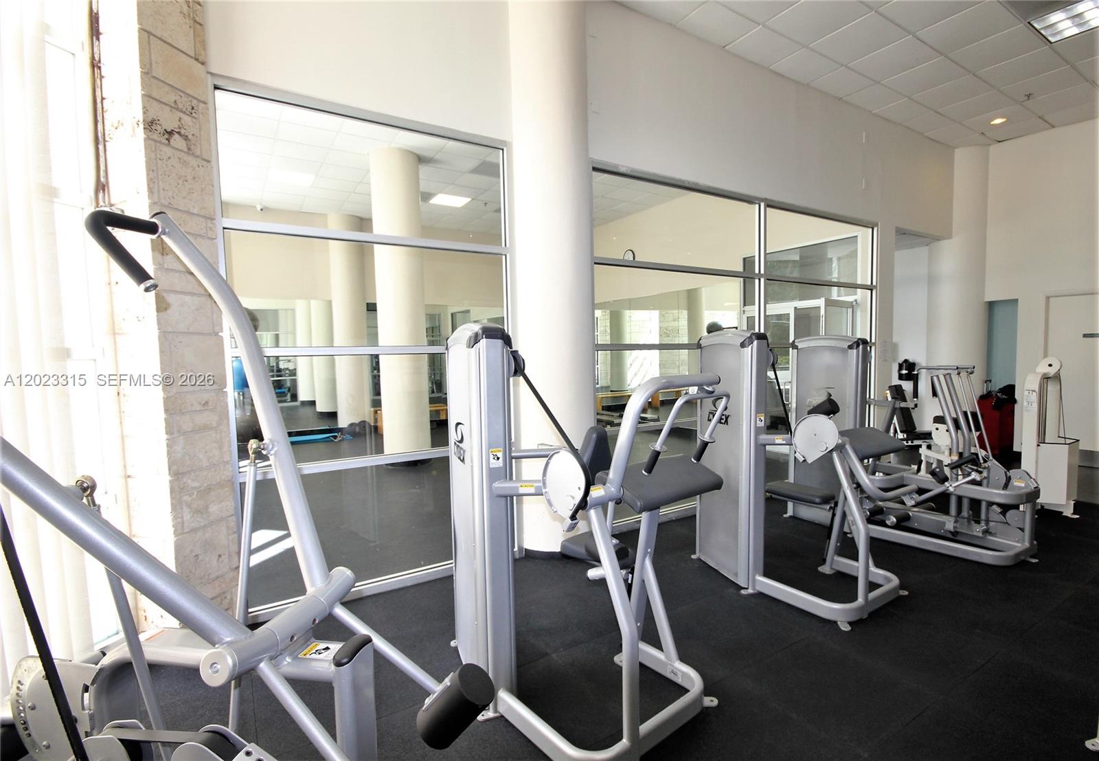 5151 Collins Ave #827, Miami Beach FL 33140