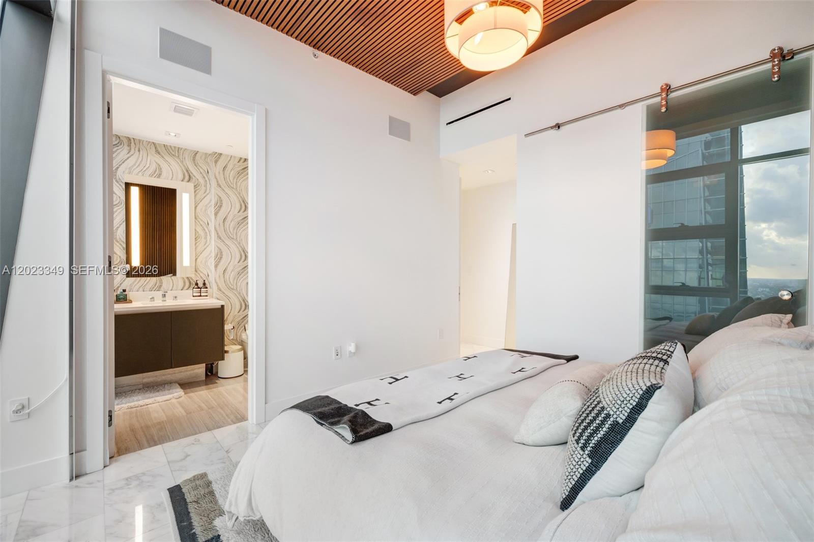 1451 Brickell Ave #4304, Miami FL 33131