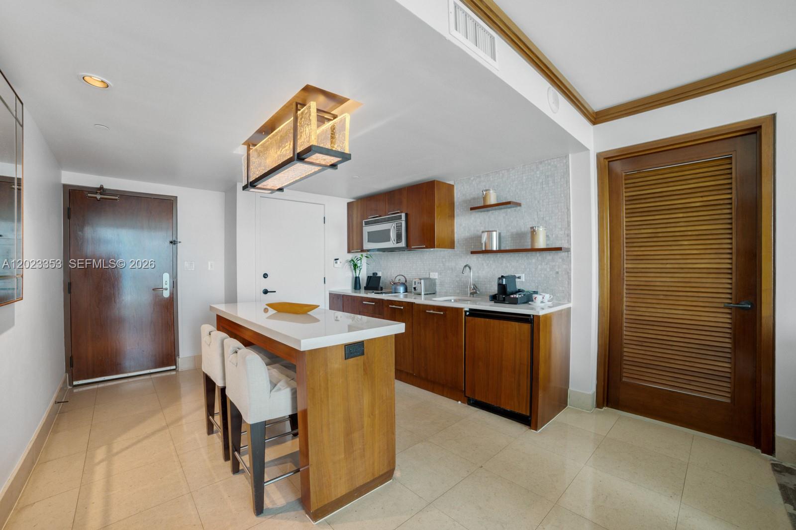6801 Collins Ave #714 (Door 704), Miami Beach FL 33141