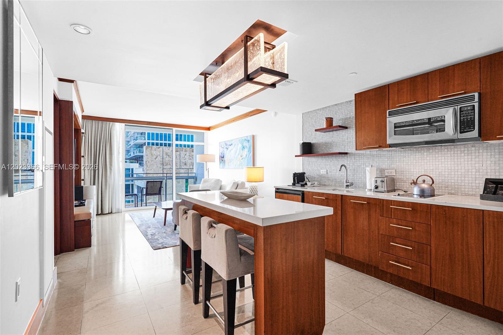 6801 Collins Ave #611 (Door 610), Miami Beach FL 33141
