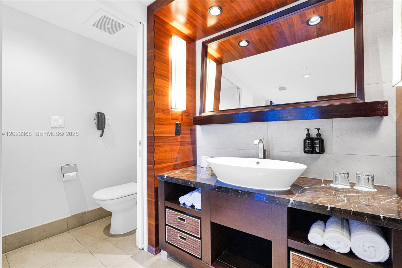 6801 Collins Ave #611 (Door 610), Miami Beach FL 33141