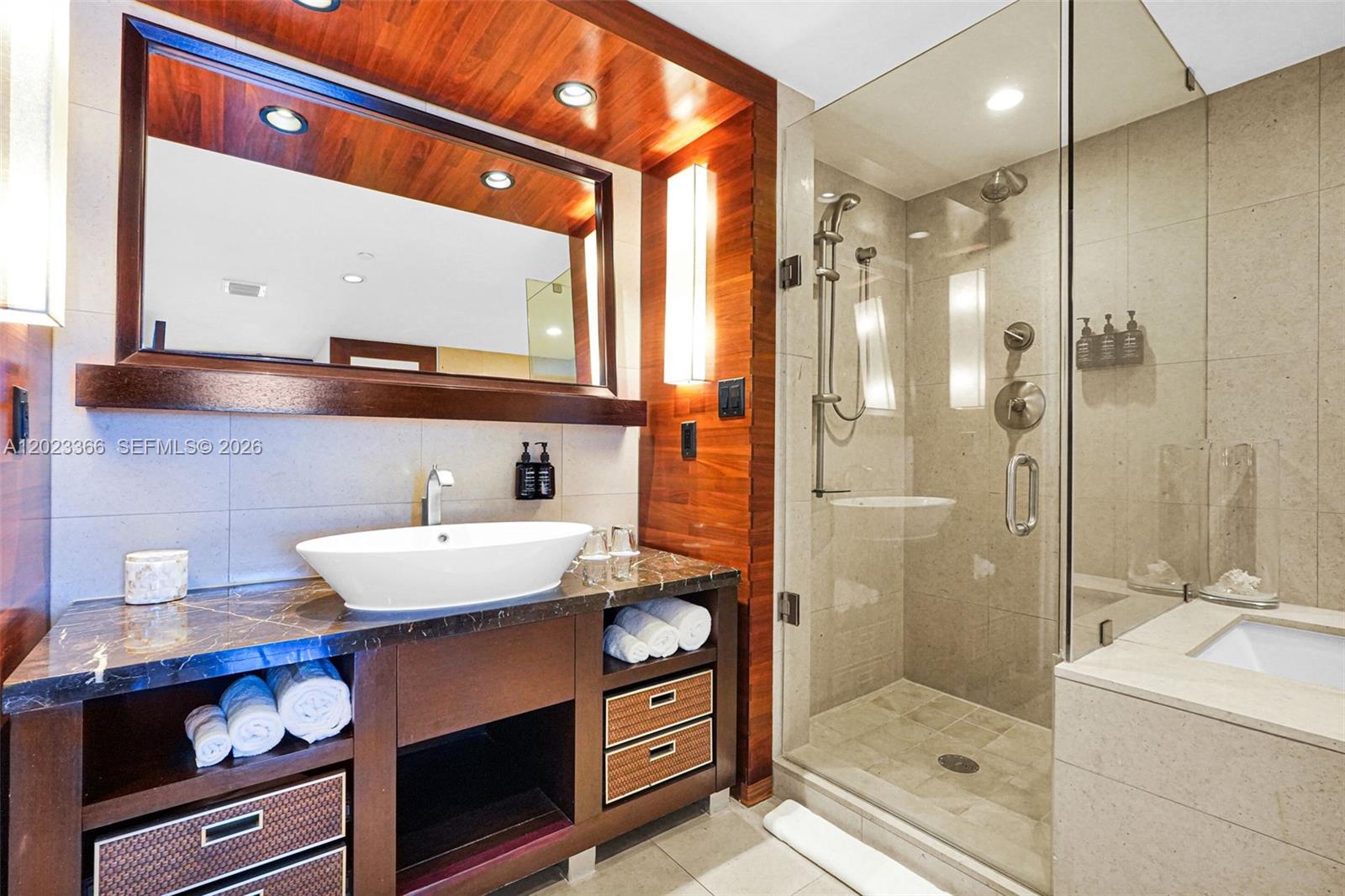 6801 Collins Ave #611 (Door 610), Miami Beach FL 33141
