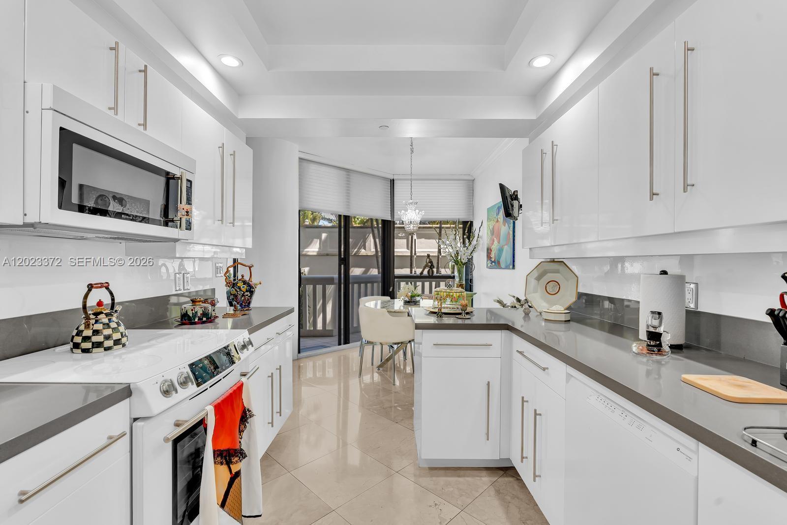 2000 Island Blvd #305, Aventura FL 33160