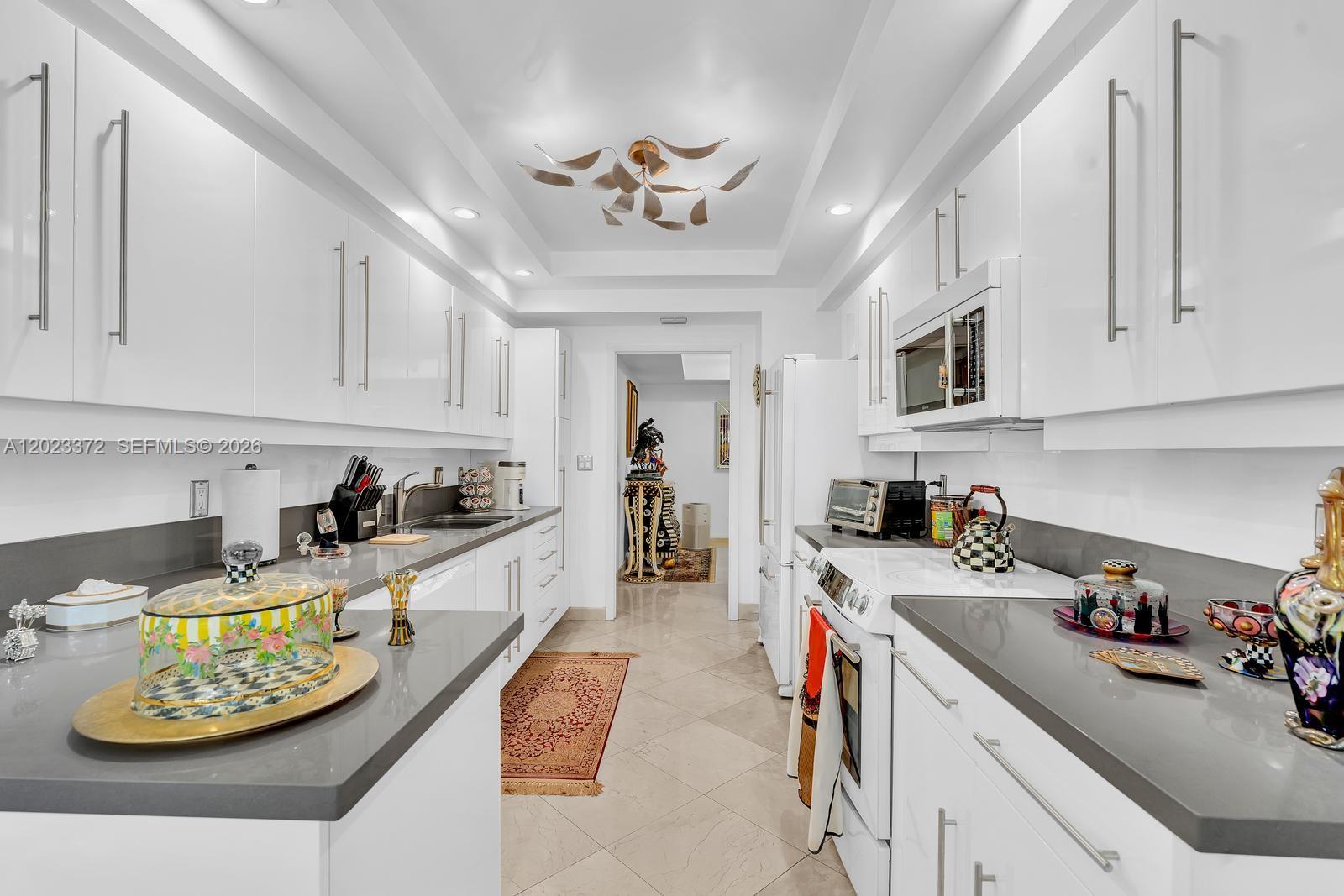 2000 Island Blvd #305, Aventura FL 33160