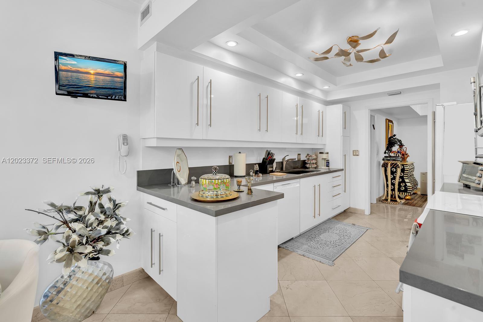 2000 Island Blvd #305, Aventura FL 33160