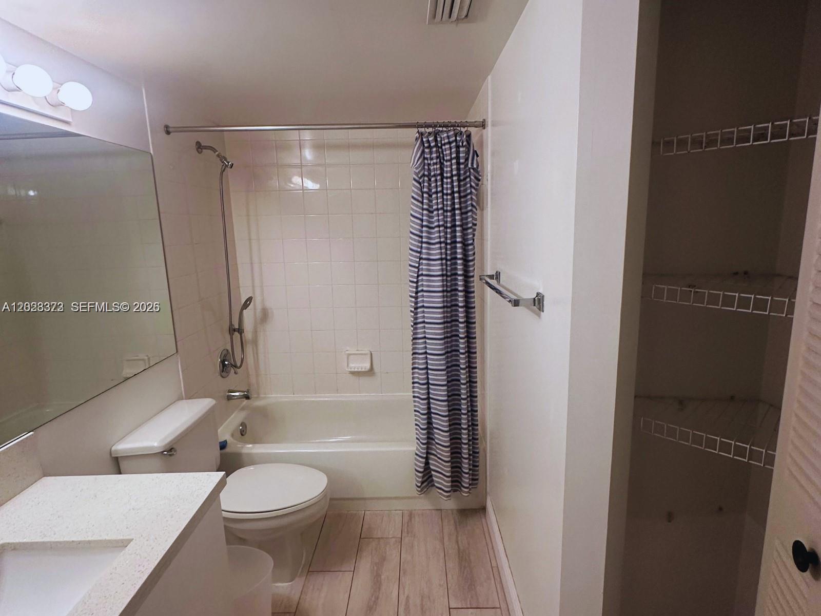 19555 E Country Club Dr #8206, Aventura FL 33180