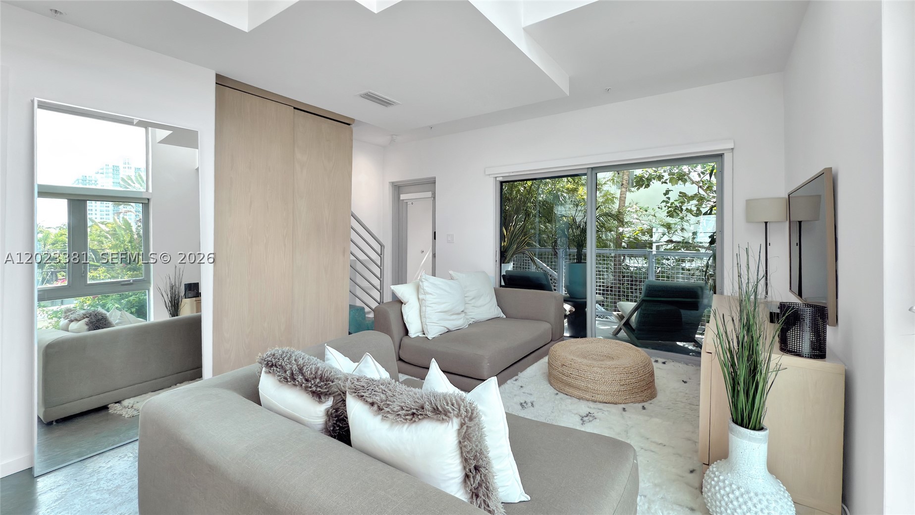 734 Michigan Ave #7, Miami Beach FL 33139