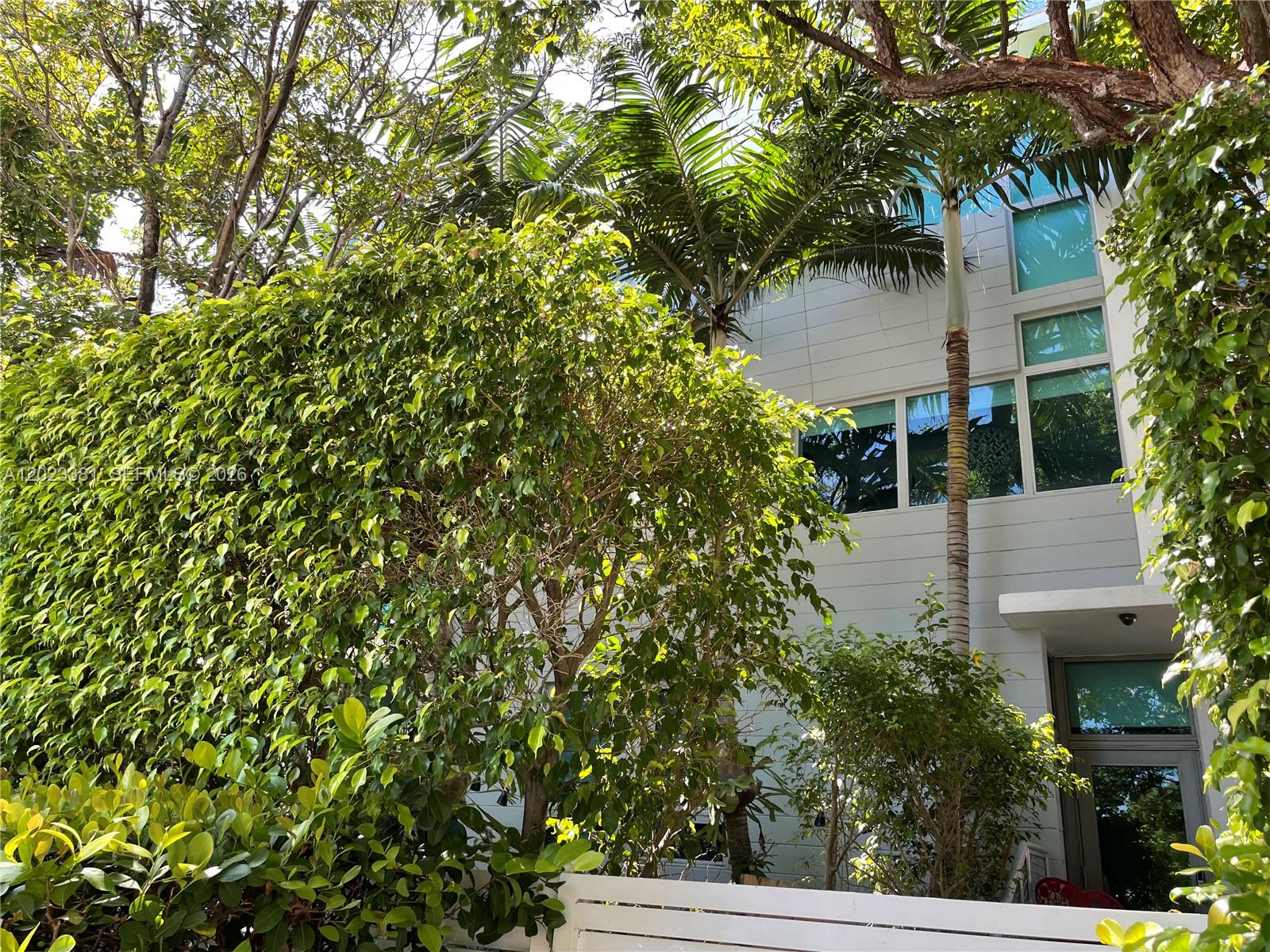 734 Michigan Ave #7, Miami Beach FL 33139
