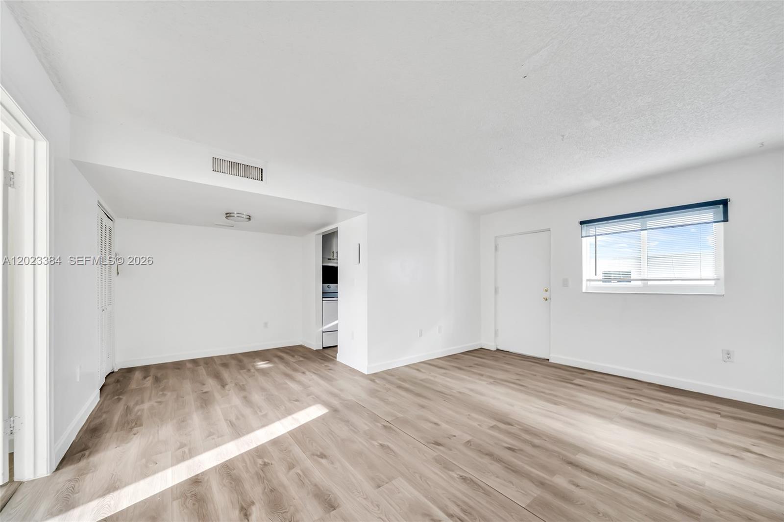 2011 Bay Dr #8, Miami Beach FL 33141