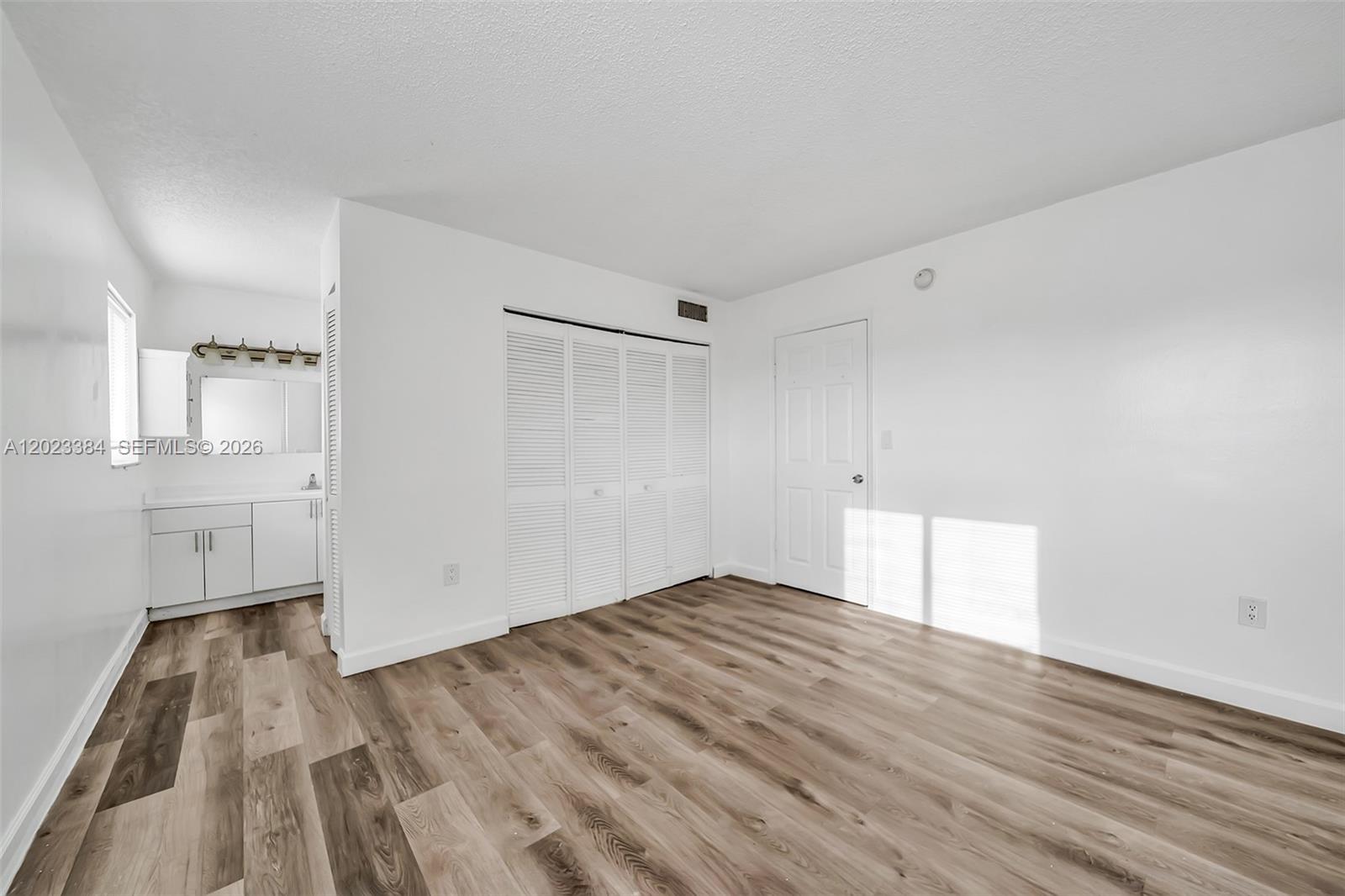 2011 Bay Dr #8, Miami Beach FL 33141