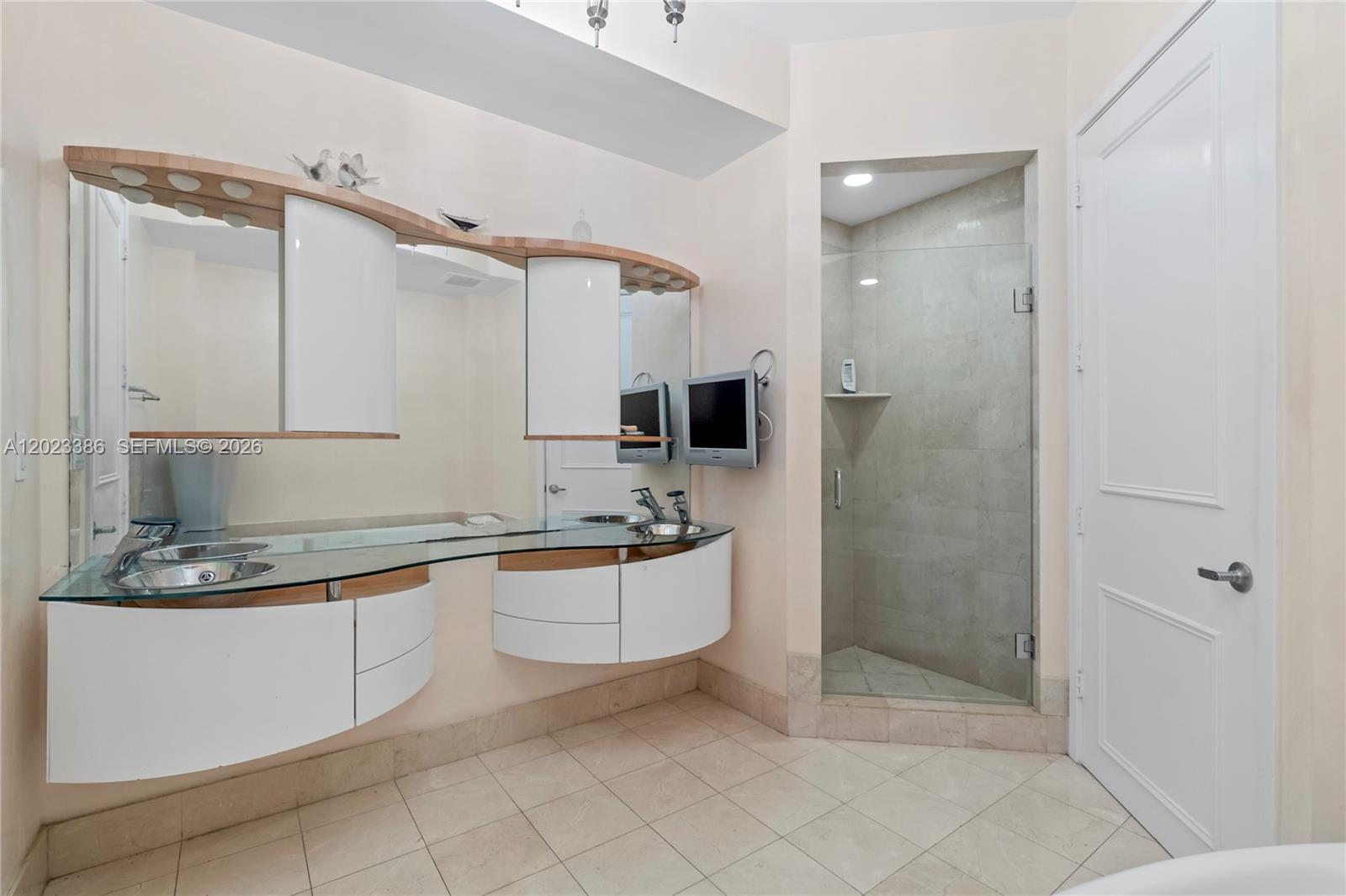 18101 Collins Ave #1502, Sunny Isles Beach FL 33160