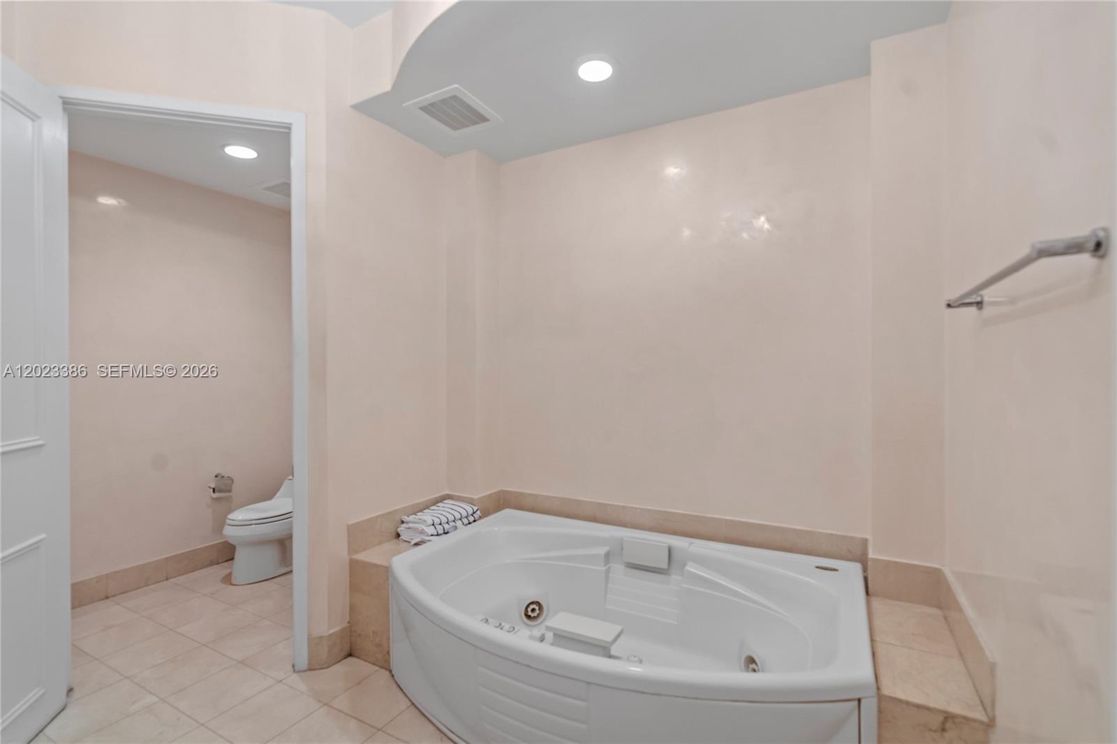 18101 Collins Ave #1502, Sunny Isles Beach FL 33160