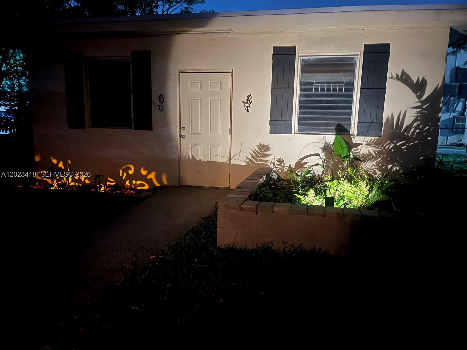 72 Palmetto Dr, Miami Springs FL 33166