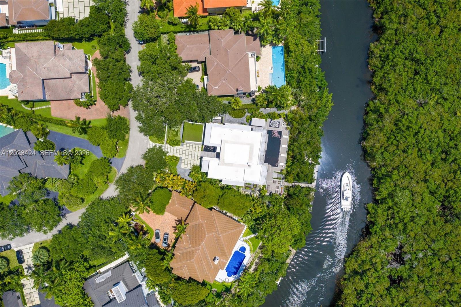 132 Paloma Dr, Coral Gables FL 33143