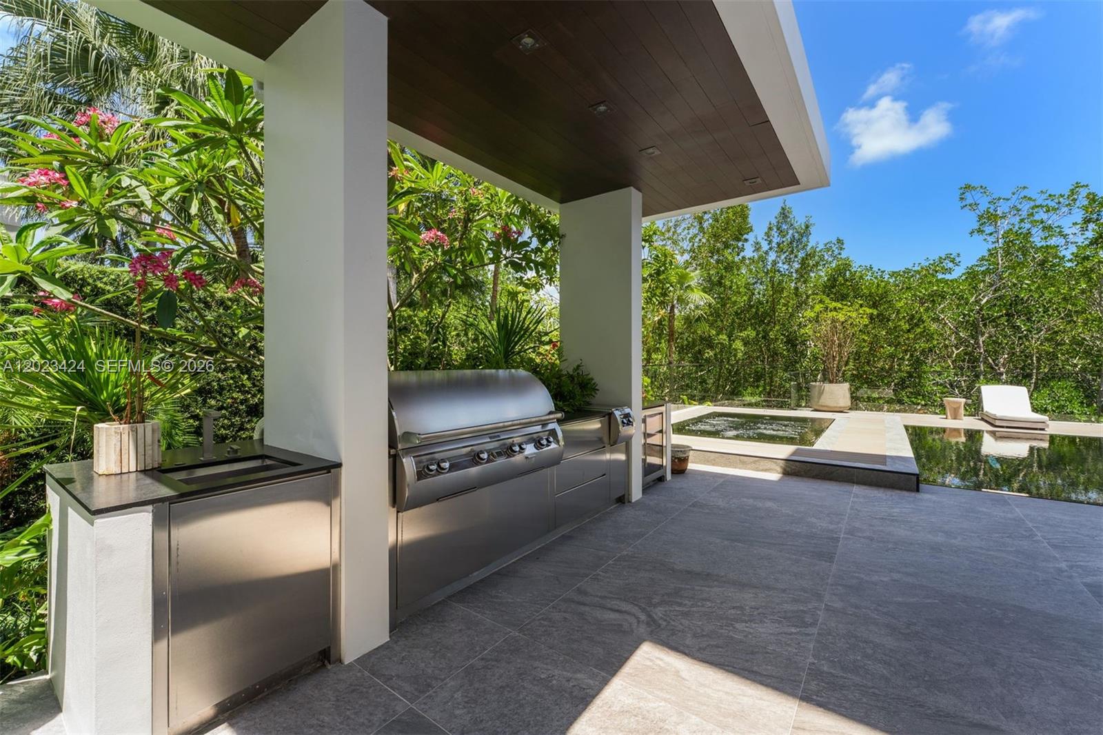 132 Paloma Dr, Coral Gables FL 33143