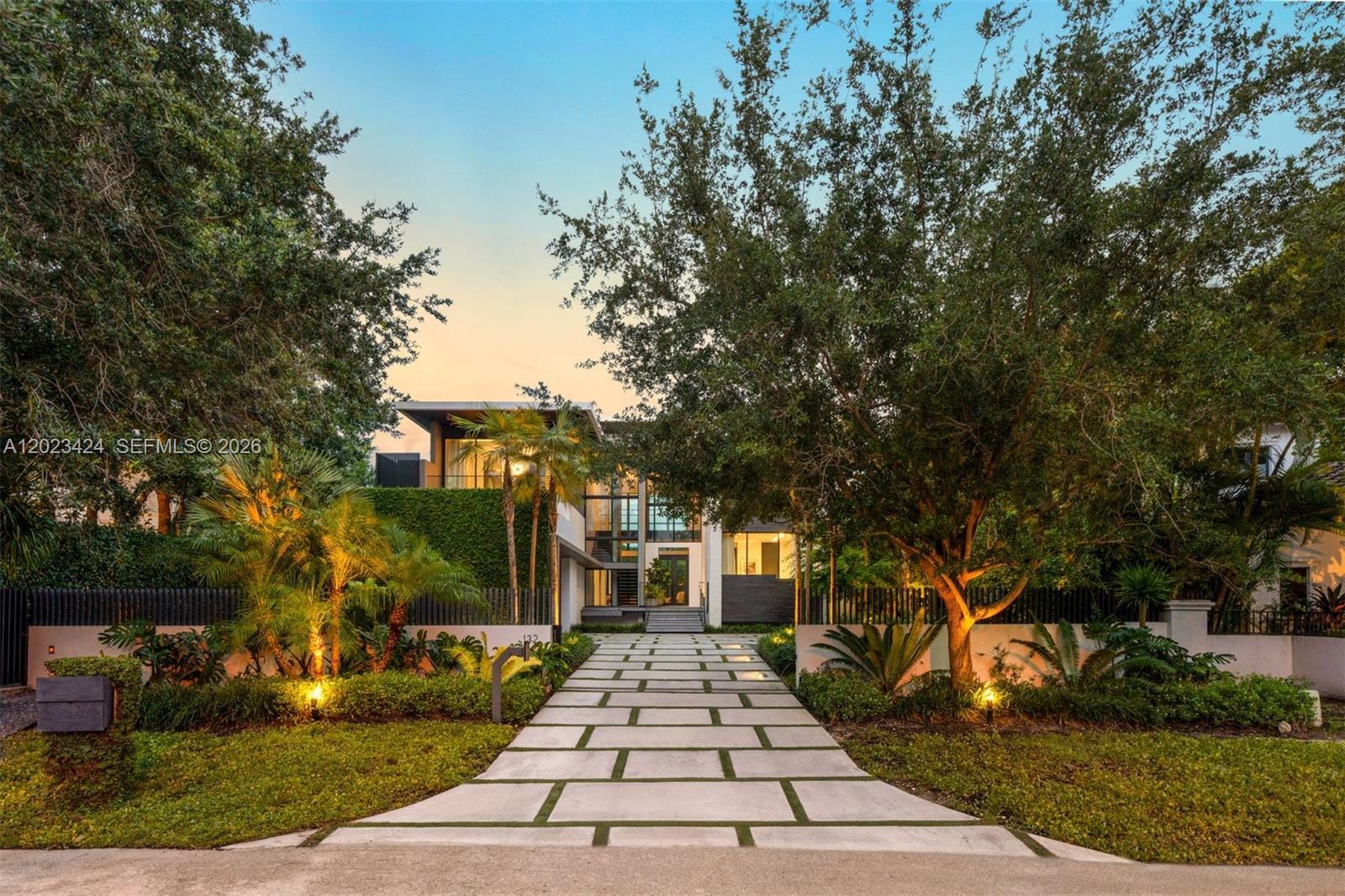 132 Paloma Dr, Coral Gables FL 33143