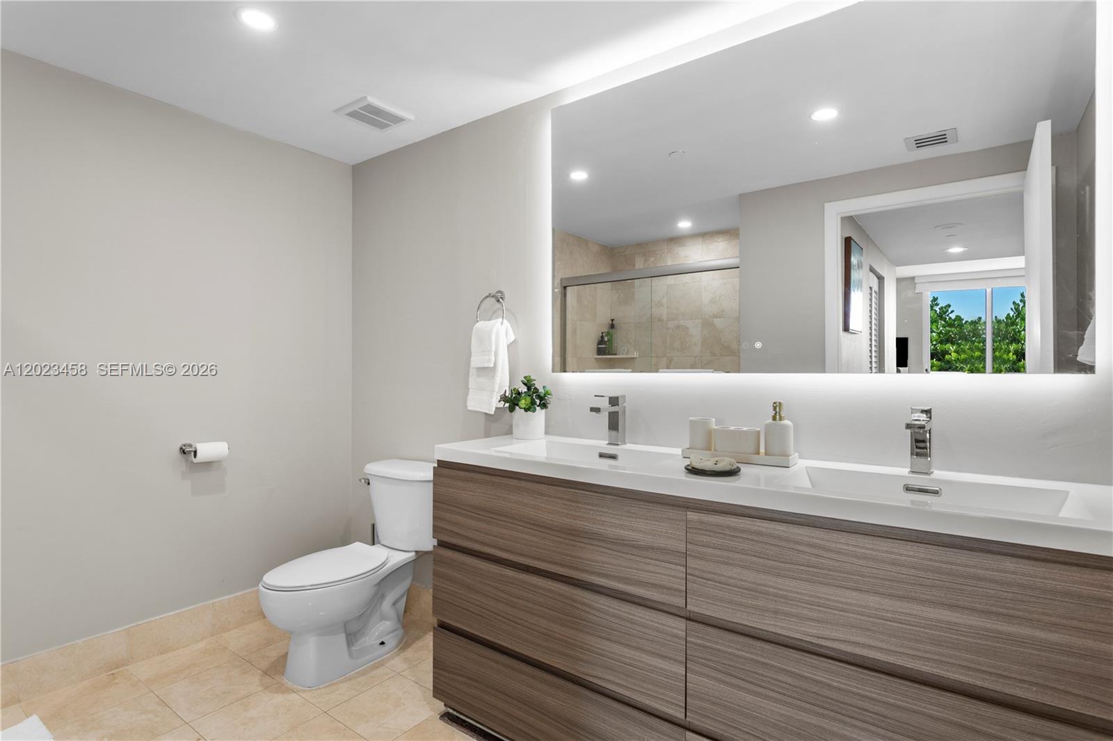 2475 Brickell Ave #708, Miami FL 33129