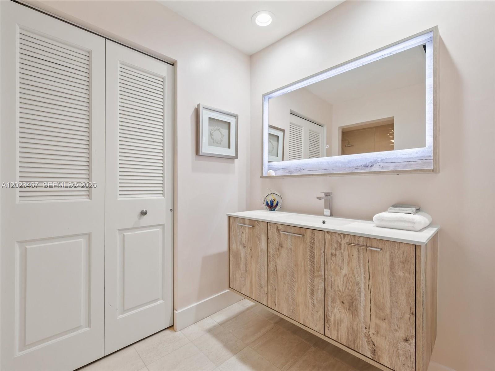 2425 Fisher Island Dr #5205, Miami Beach FL 33109