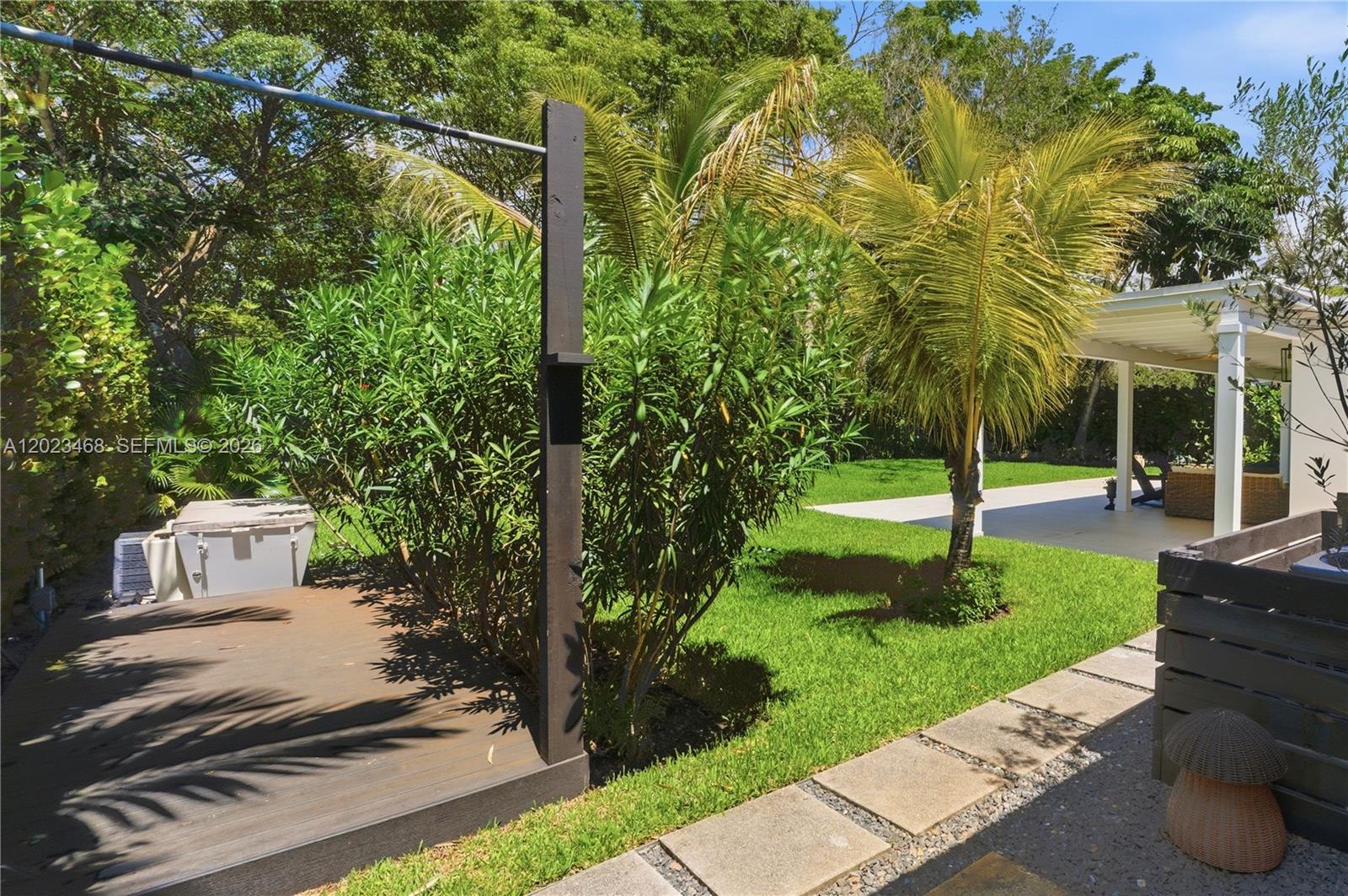 7350 SW 65th Ave, South Miami FL 33143