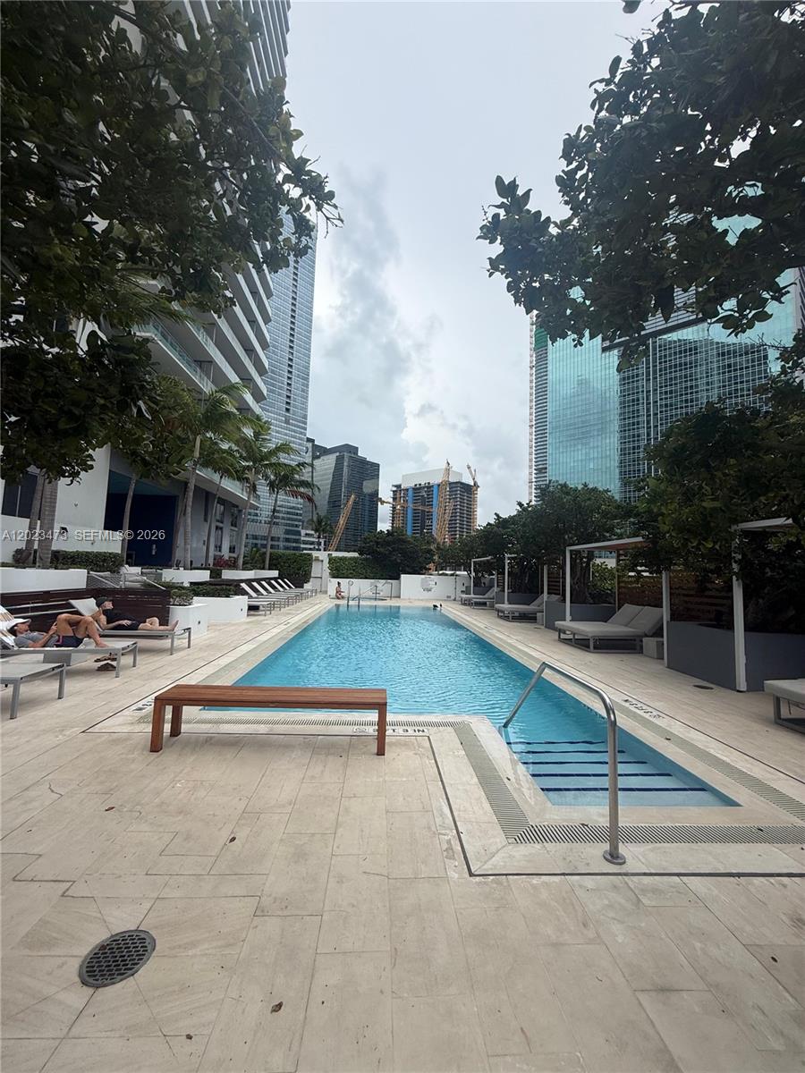 1300 Brickell Bay Dr #707, Miami FL 33131