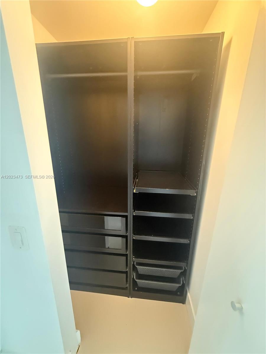 1300 Brickell Bay Dr #707, Miami FL 33131