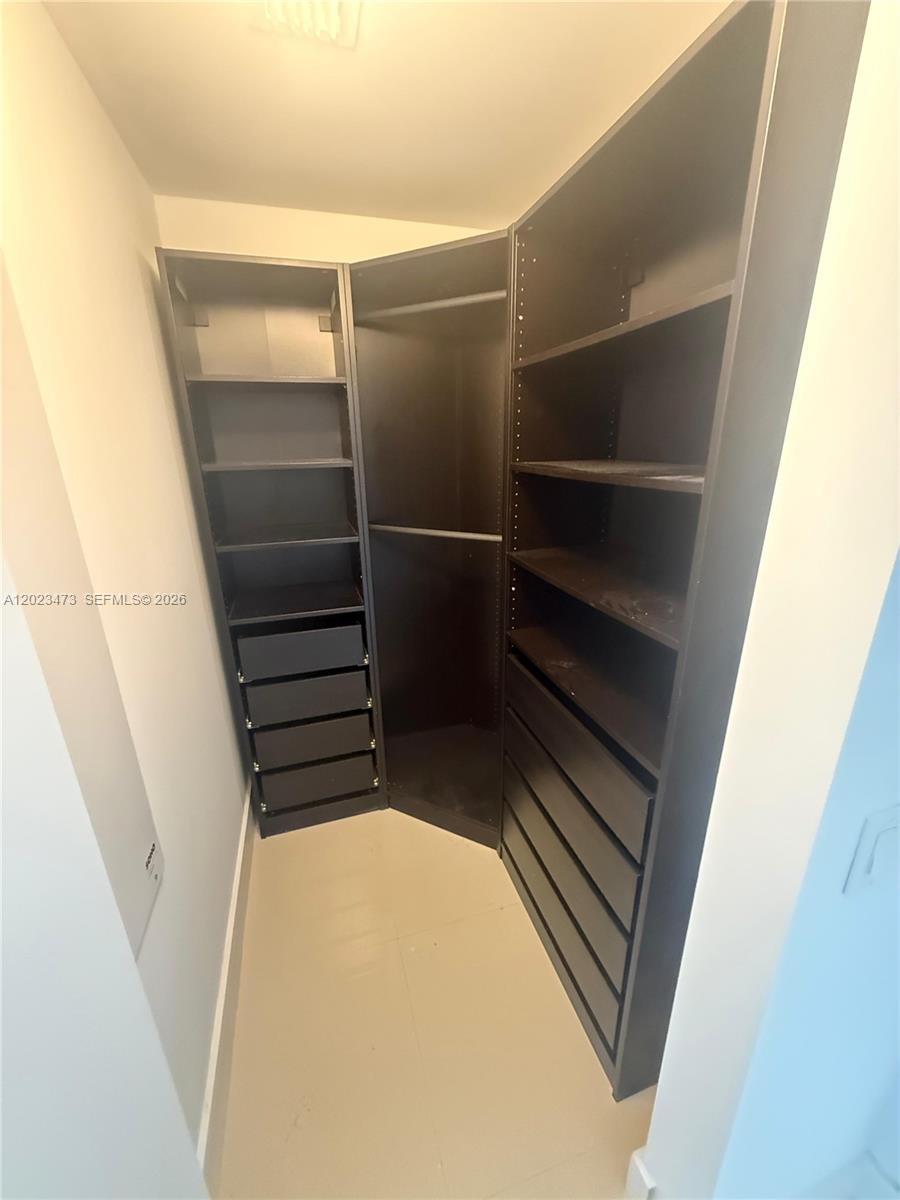 1300 Brickell Bay Dr #707, Miami FL 33131