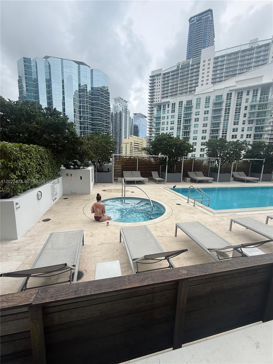 1300 Brickell Bay Dr #707, Miami FL 33131
