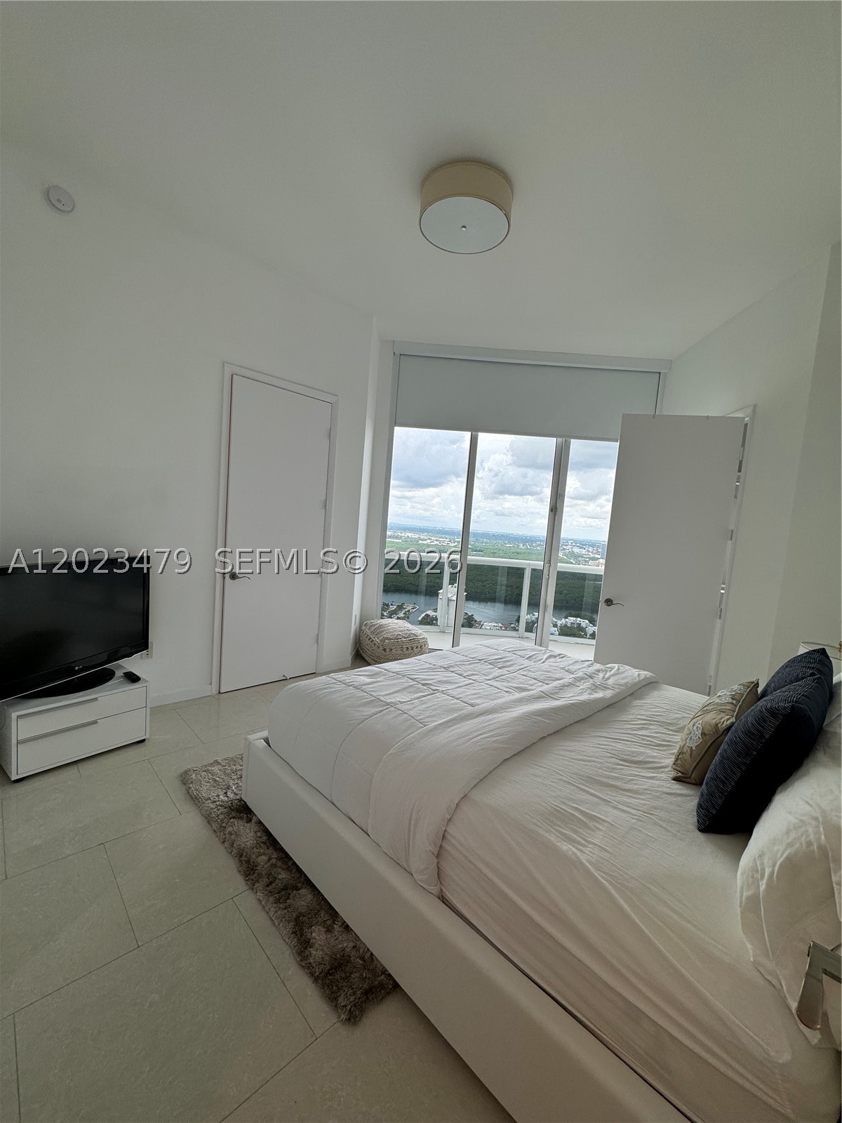 16001 Collins Ave #4006, Sunny Isles Beach FL 33160
