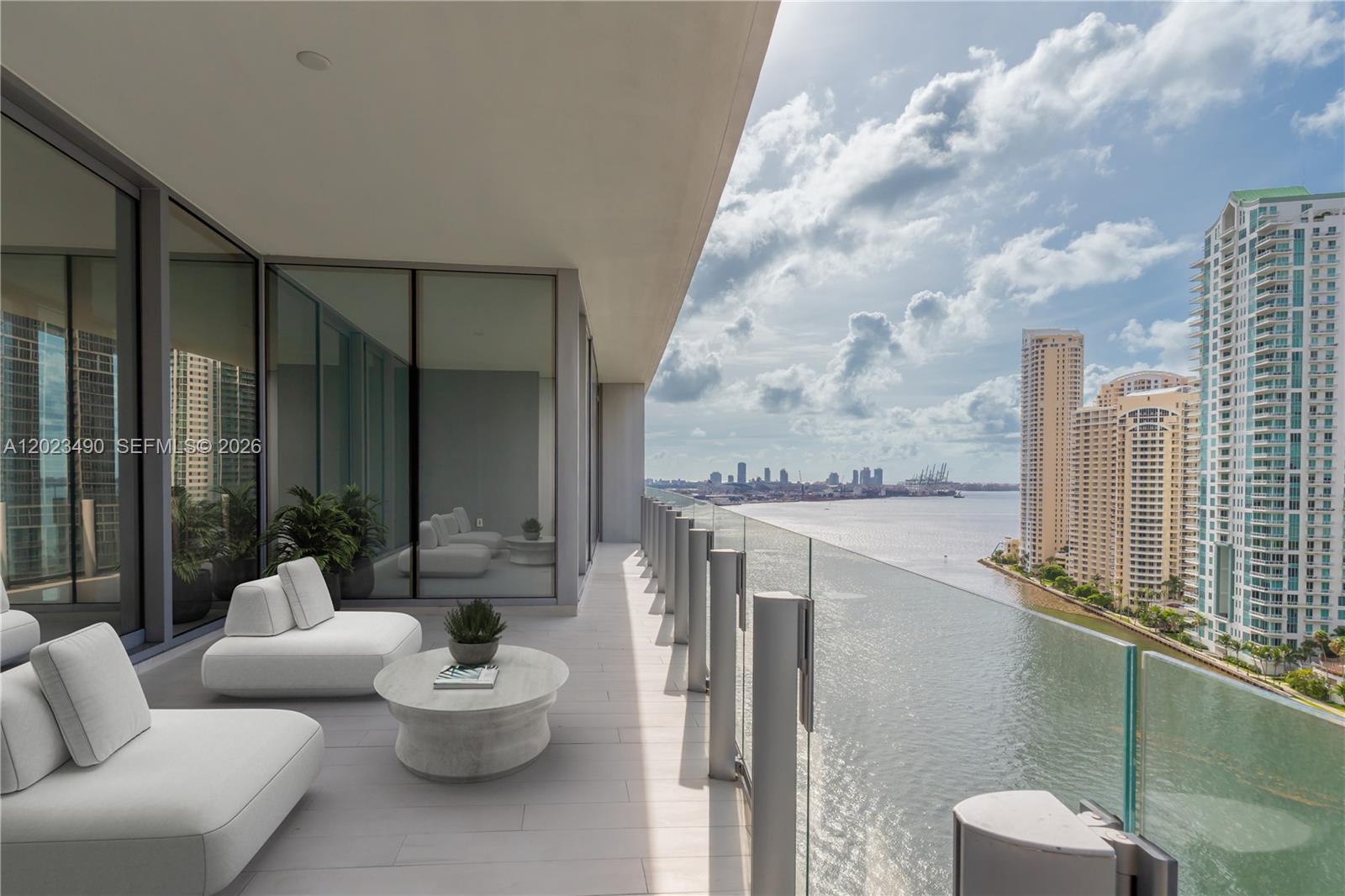 300 Biscayne Blvd Way #1704, Miami FL 33131