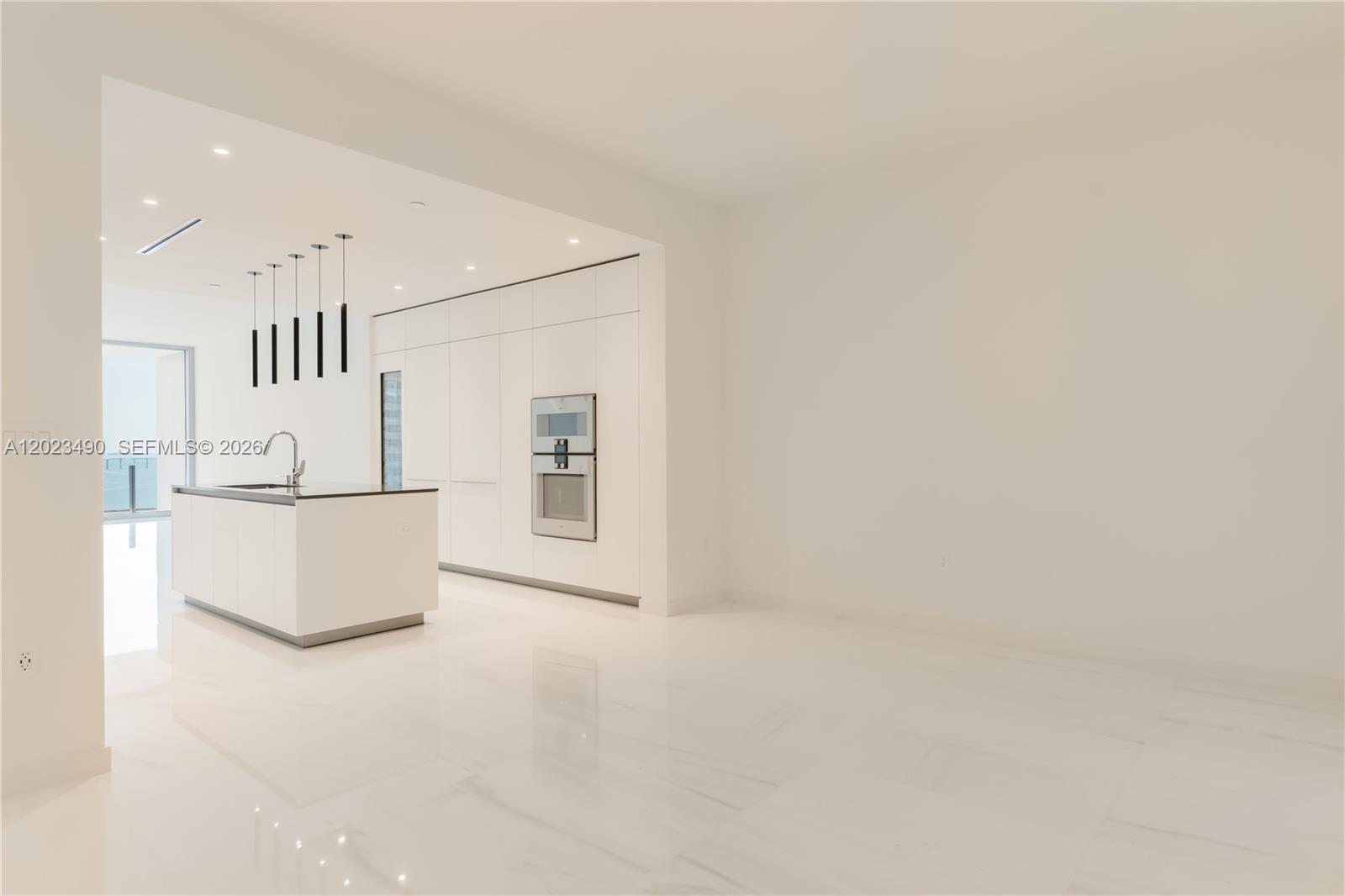 300 Biscayne Blvd Way #1704, Miami FL 33131