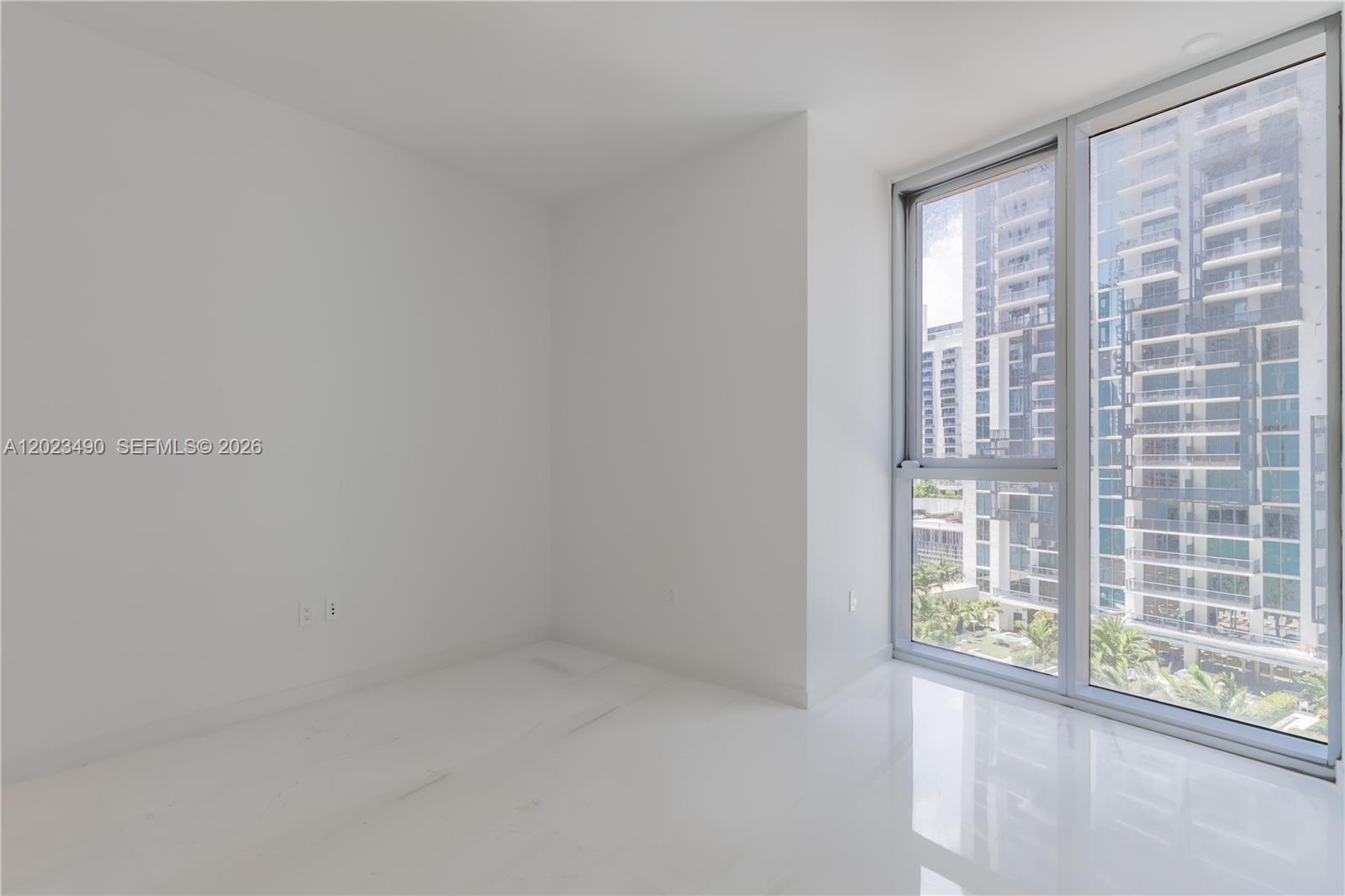 300 Biscayne Blvd Way #1704, Miami FL 33131