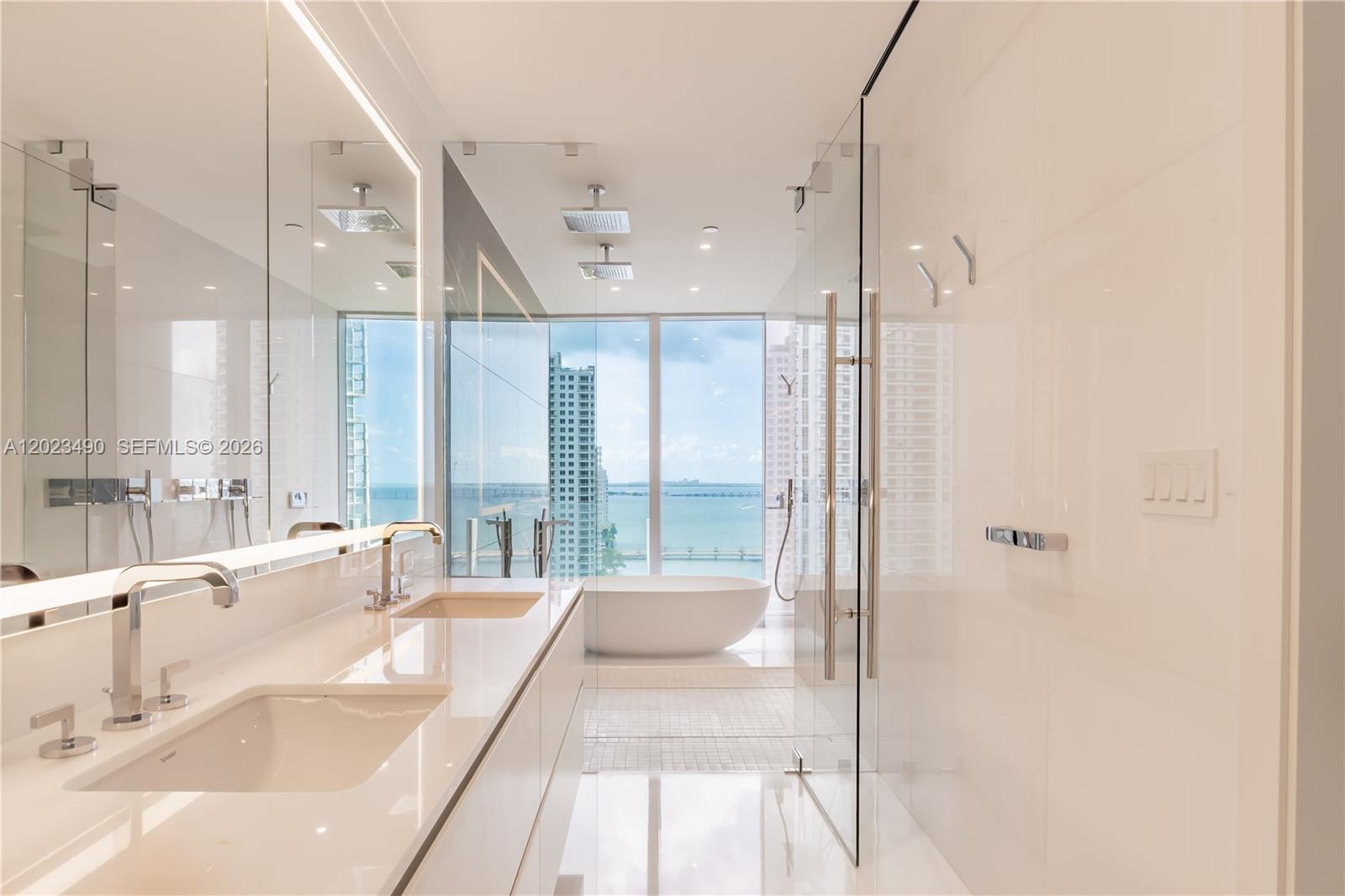 300 Biscayne Blvd Way #1704, Miami FL 33131