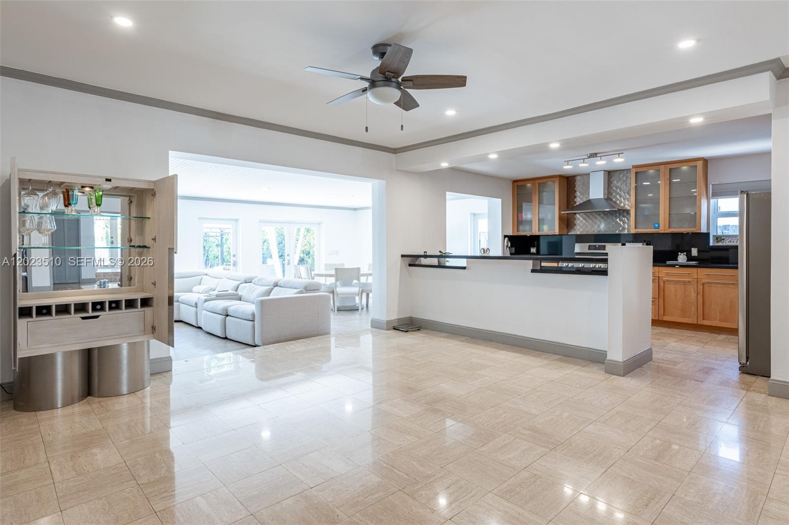 1430 Stillwater Dr #1430, Miami Beach FL 33141