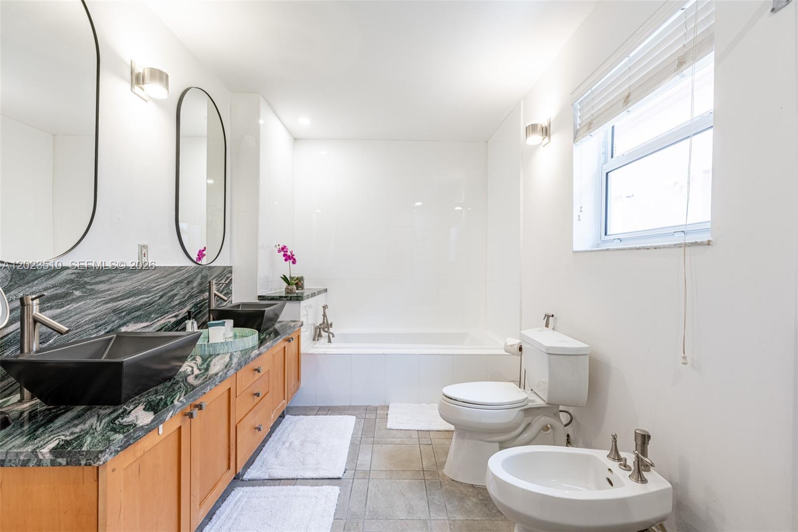 1430 Stillwater Dr #1430, Miami Beach FL 33141