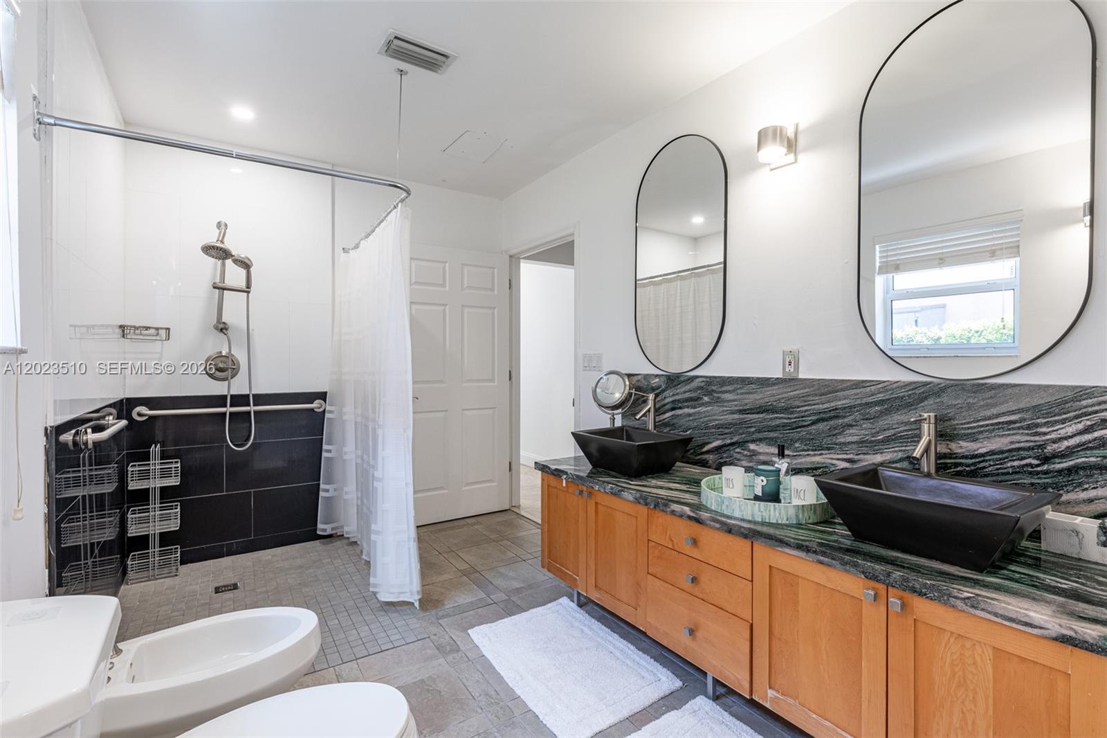 1430 Stillwater Dr #1430, Miami Beach FL 33141