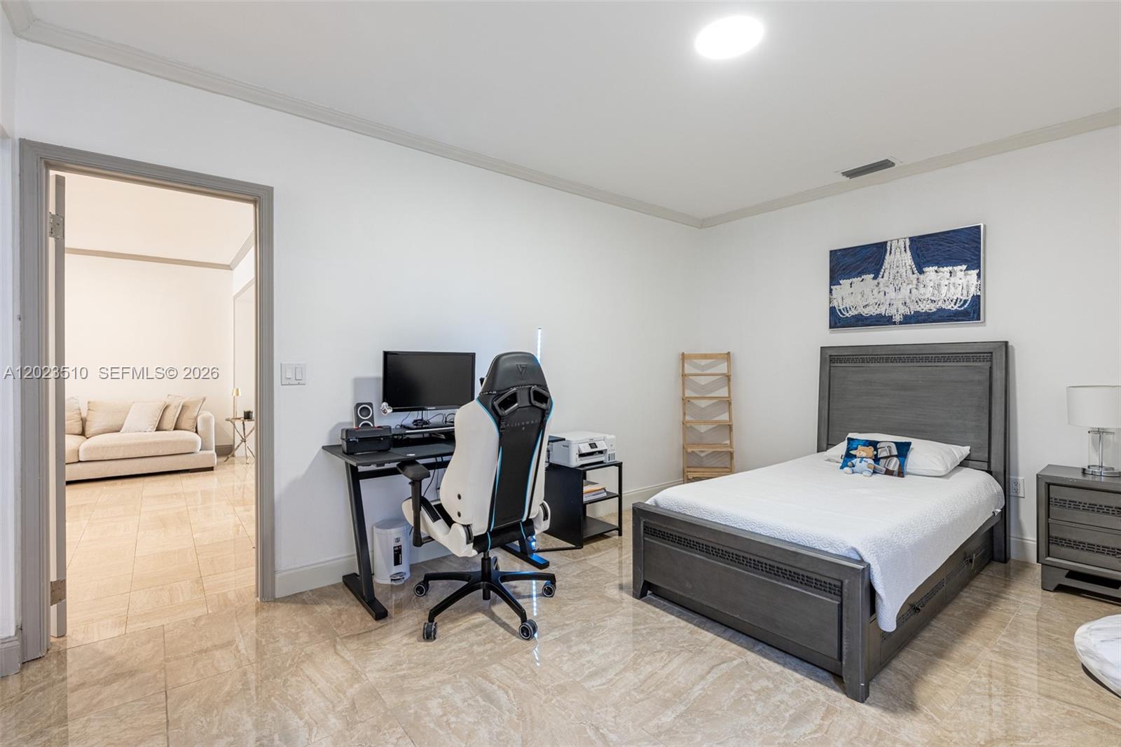 1430 Stillwater Dr #1430, Miami Beach FL 33141