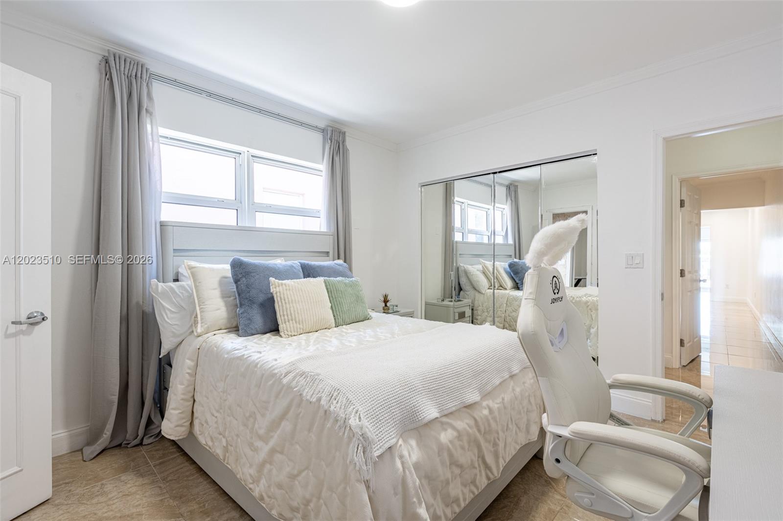 1430 Stillwater Dr #1430, Miami Beach FL 33141