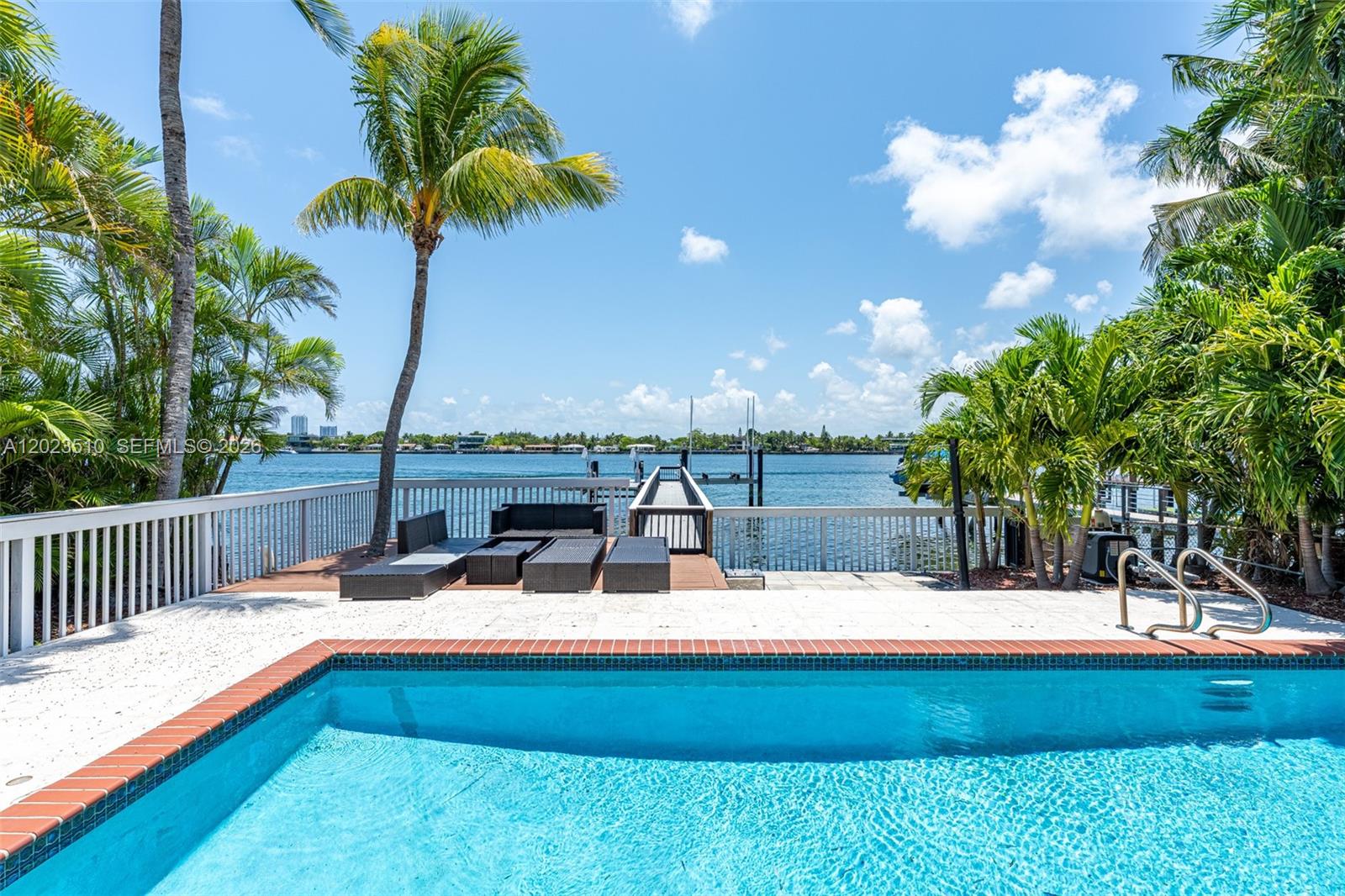 1430 Stillwater Dr #1430, Miami Beach FL 33141