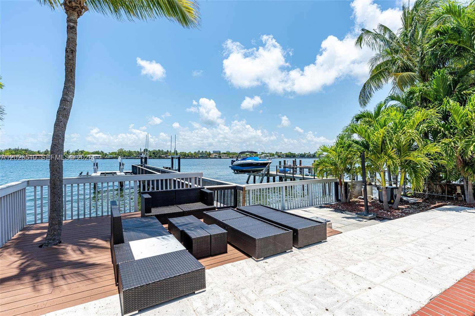 1430 Stillwater Dr #1430, Miami Beach FL 33141