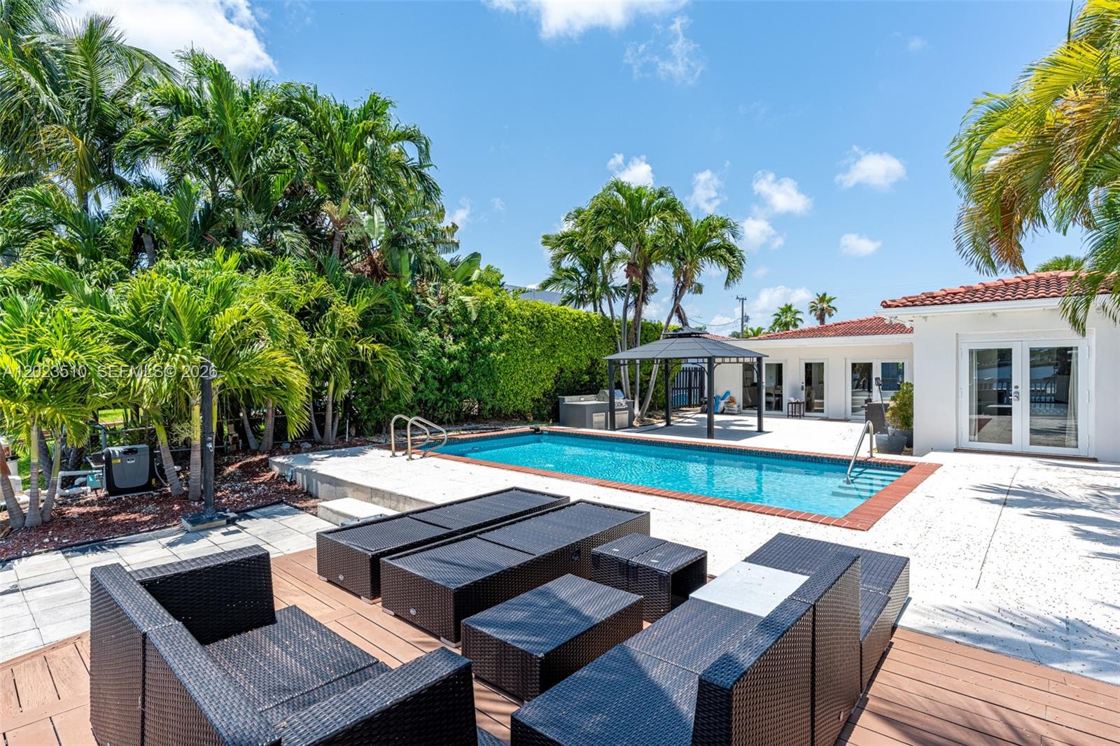 1430 Stillwater Dr #1430, Miami Beach FL 33141