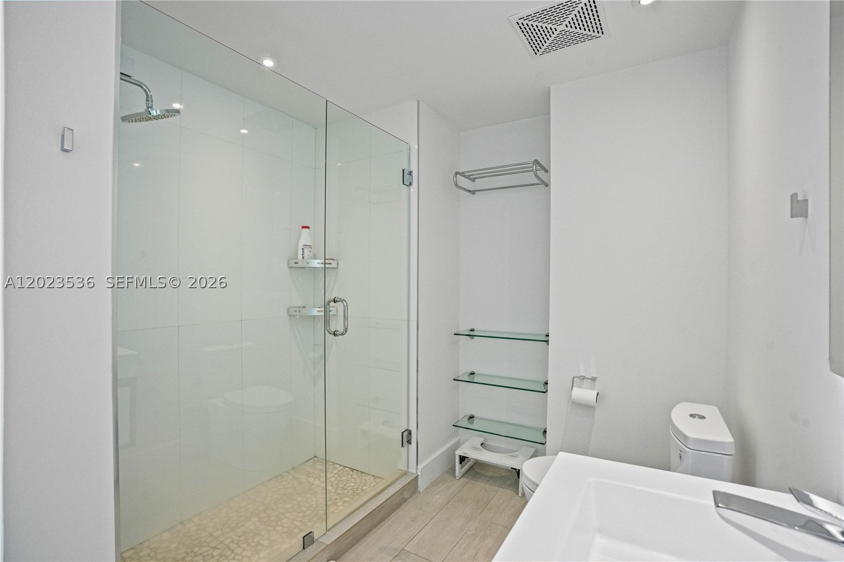 2101 Brickell Ave #3105, Miami FL 33129